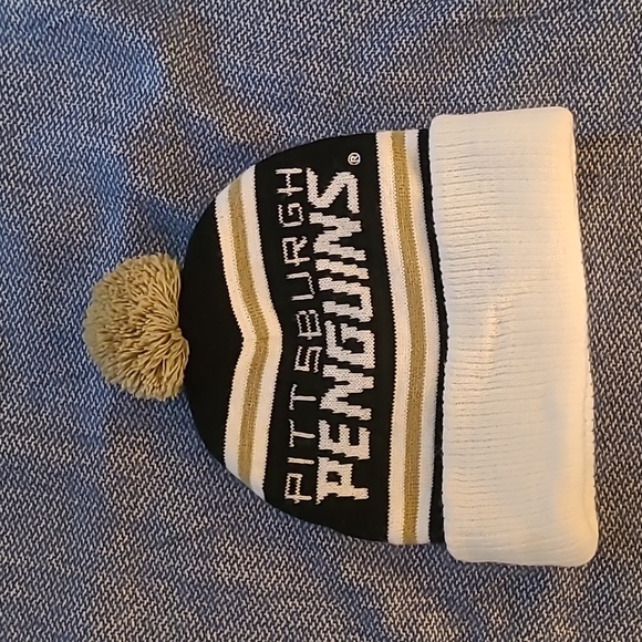 PENS Malkin Jersey Adult XXL w/ free Tossel Hat - Picture 6 of 8